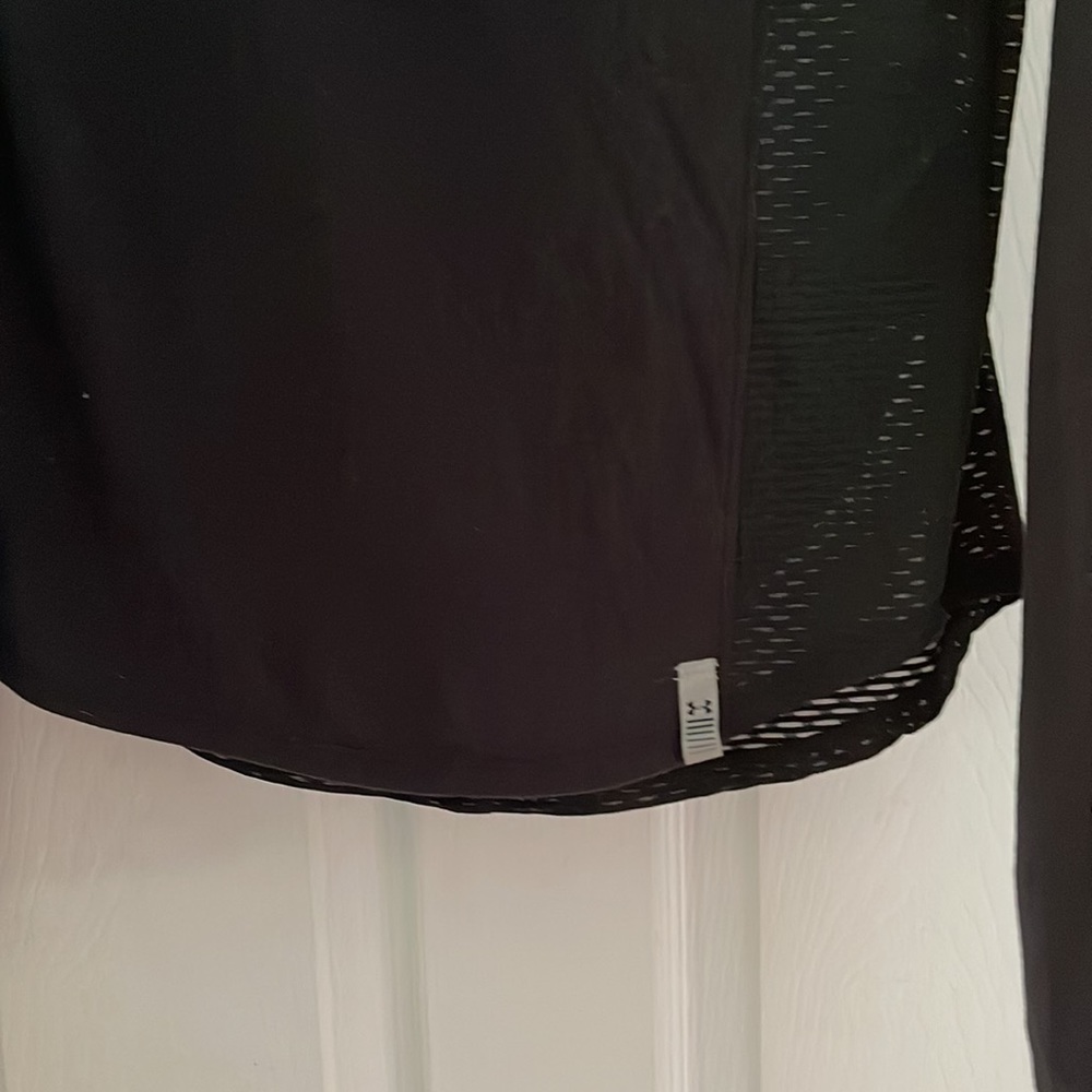 Under Armour long sleeve athletic top size large - Picture 3 of 6